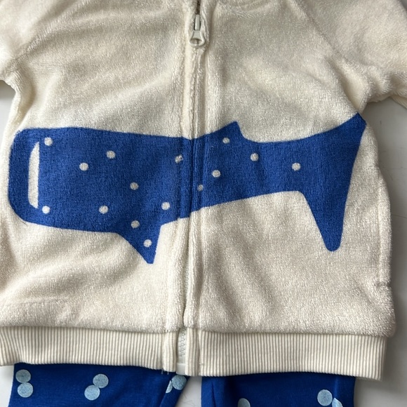 Christian Robinson x Target Baby Whale Print Hoodie & Bottom Set- (Cream/Blue - Picture 4 of 10